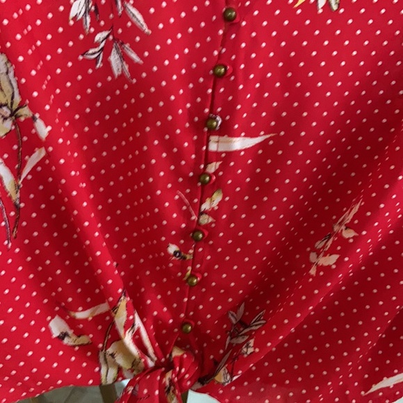 Urban Romantics size medium red top - Picture 3 of 4